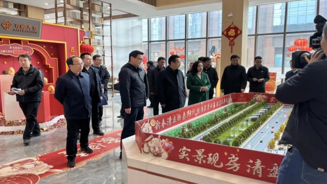 何東帶隊調研指導置業(yè)公司百酈天香項目